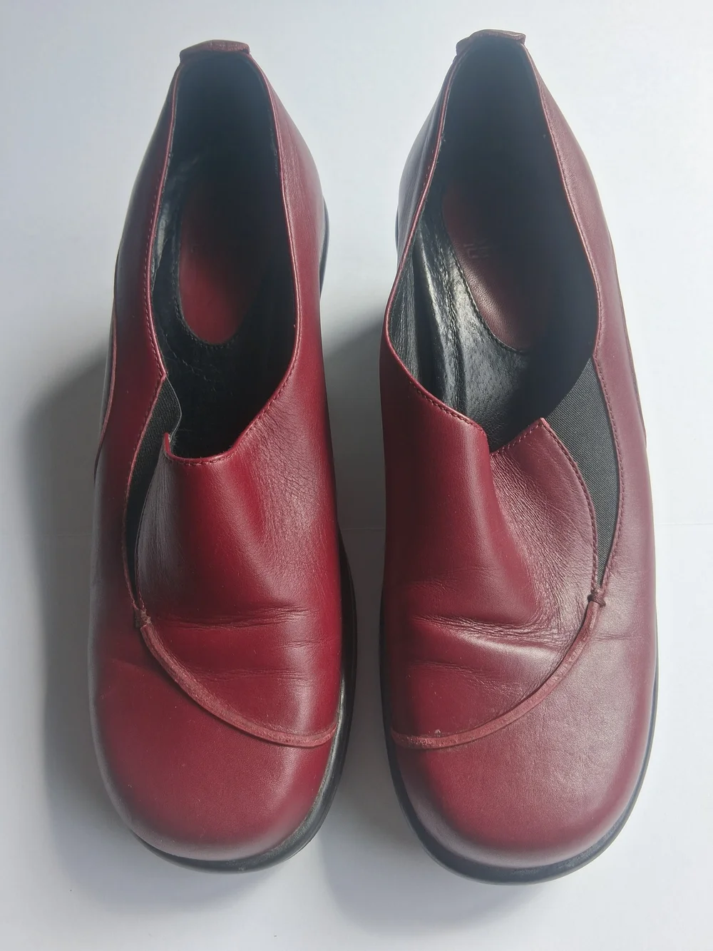 Dansko Burgundy/Black Leather Wedge Slip-On Shoes Size 7.5